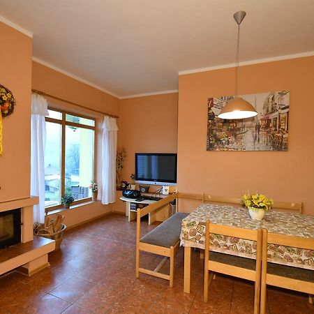 Apartman U Sarky Valaska Bagian luar foto