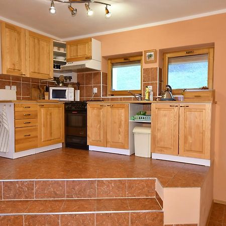 Apartman U Sarky Valaska Bagian luar foto