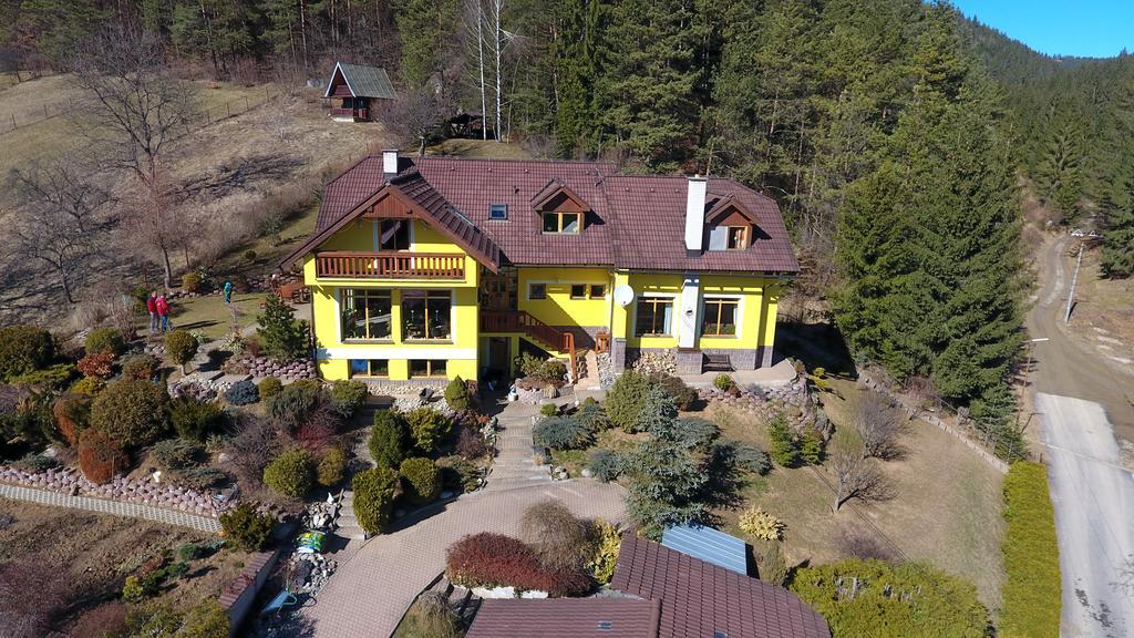 Apartman U Sarky Valaska Bagian luar foto