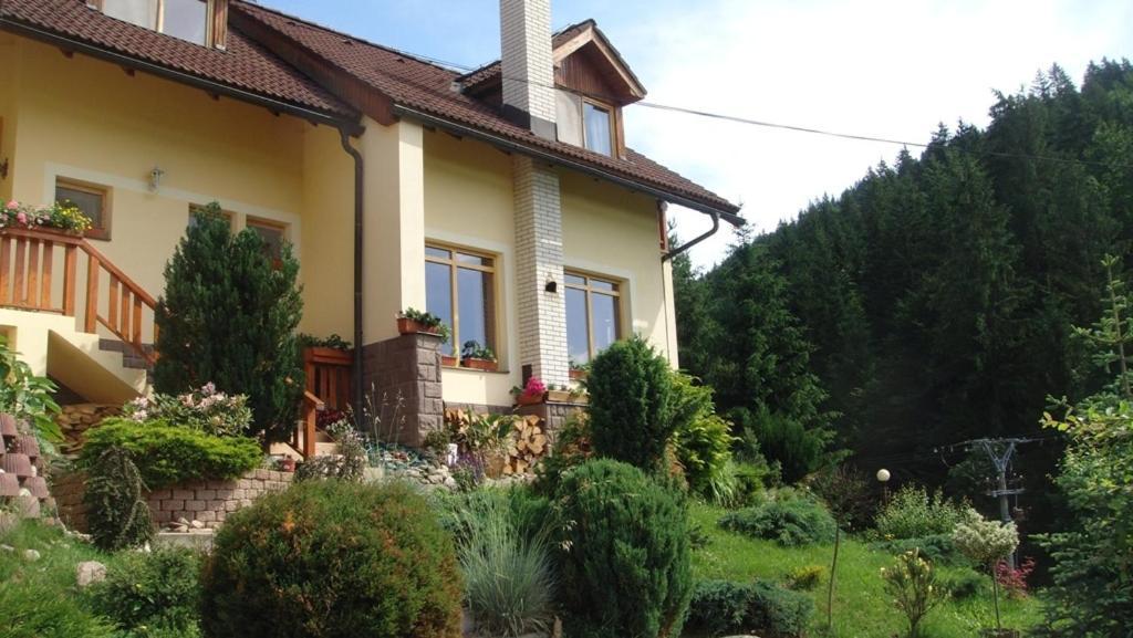 Apartman U Sarky Valaska Bagian luar foto