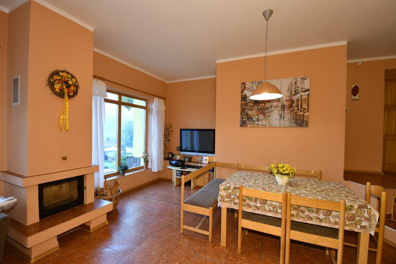 Apartman U Sarky Valaska Bagian luar foto