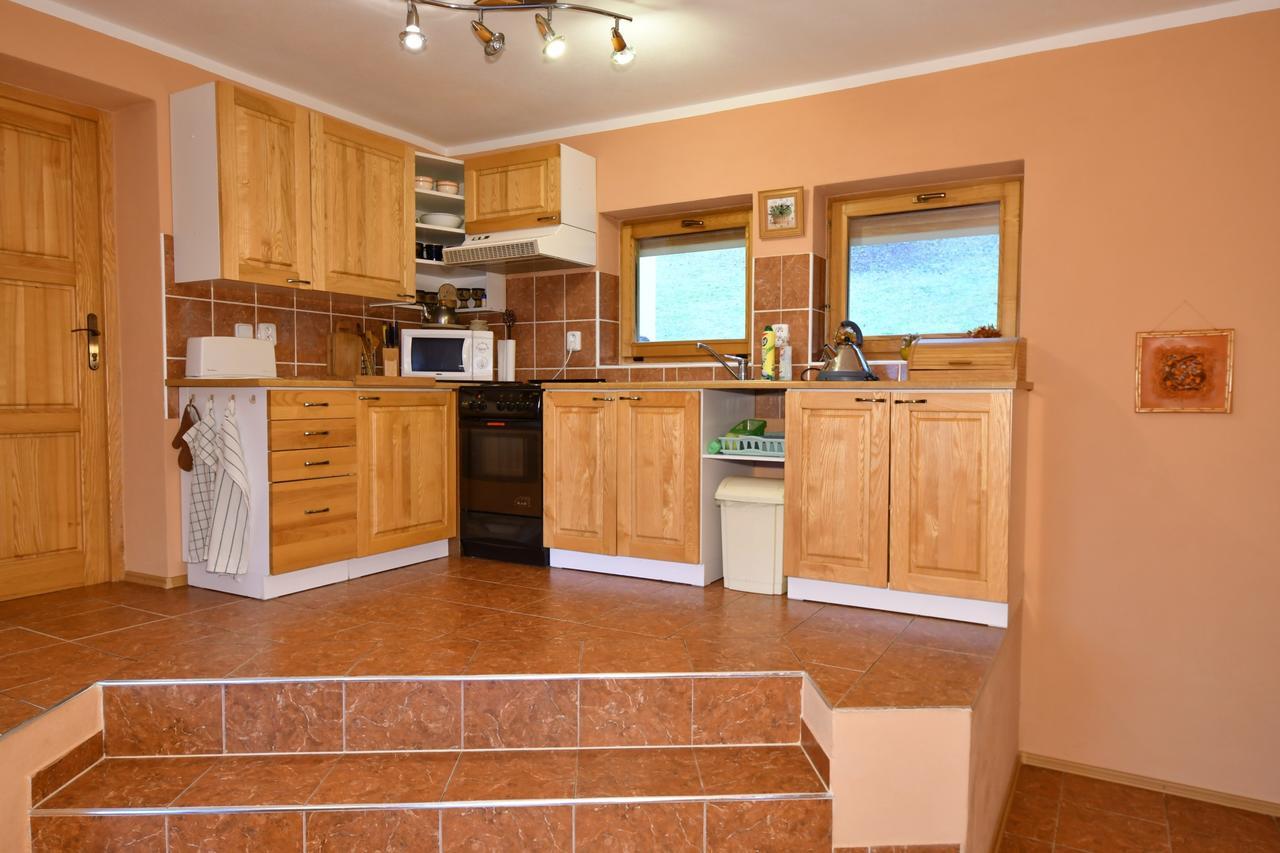 Apartman U Sarky Valaska Bagian luar foto